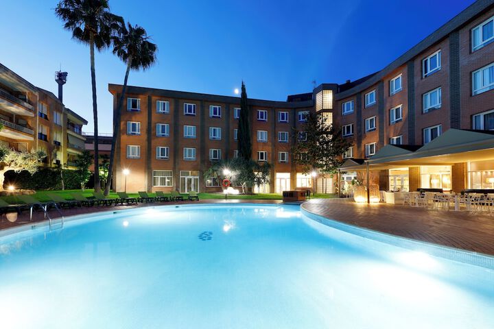 Pool Hotel