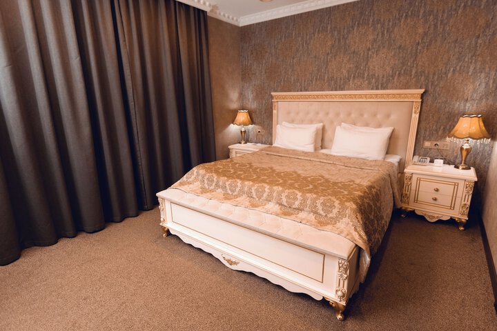 Room 5 of 30