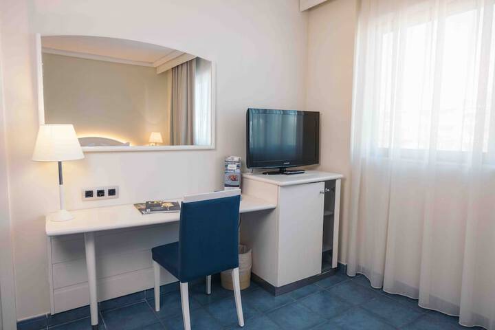Room 19 of 93