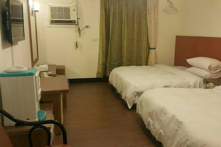 Room 6 of 22