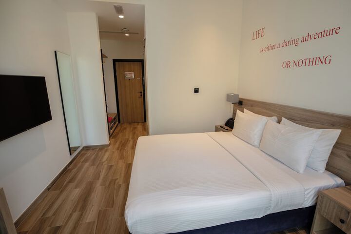 Room 21 of 69