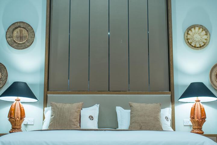 Room 12 of 154