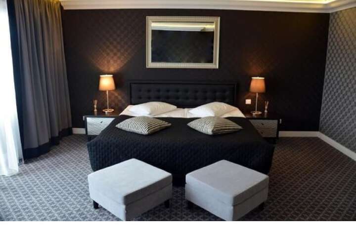 Room 7 of 44