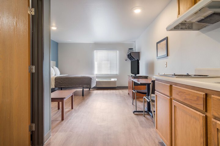 Double Bed Kitchen (6 of 12)