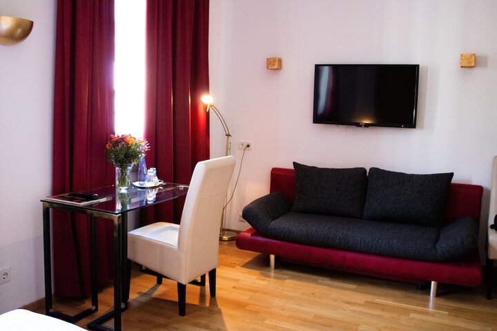 Room 10 of 57