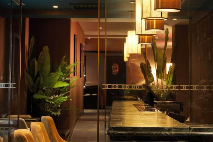 Lounge 55 of 60