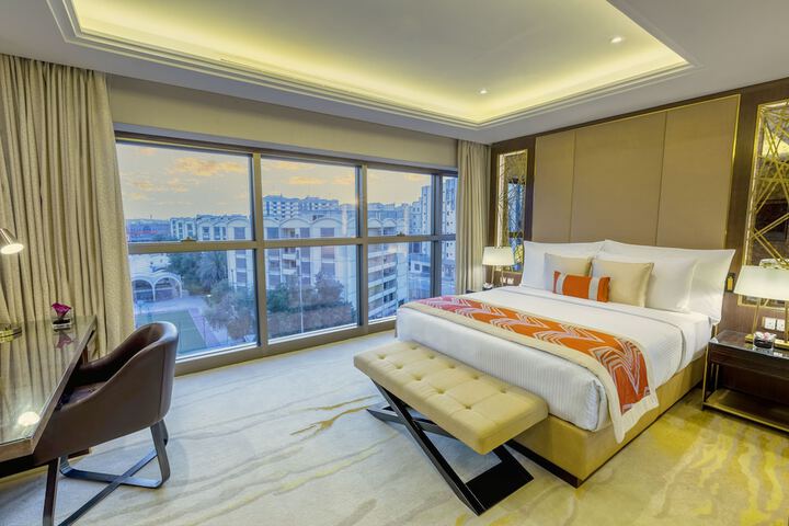 Room 10 of 82