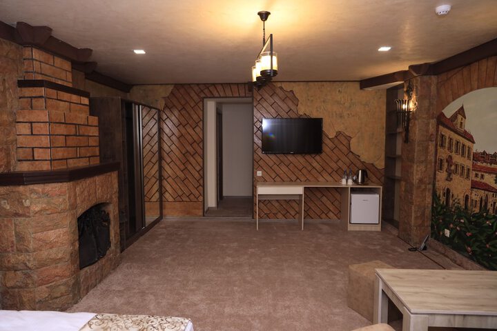 Room 22 of 32