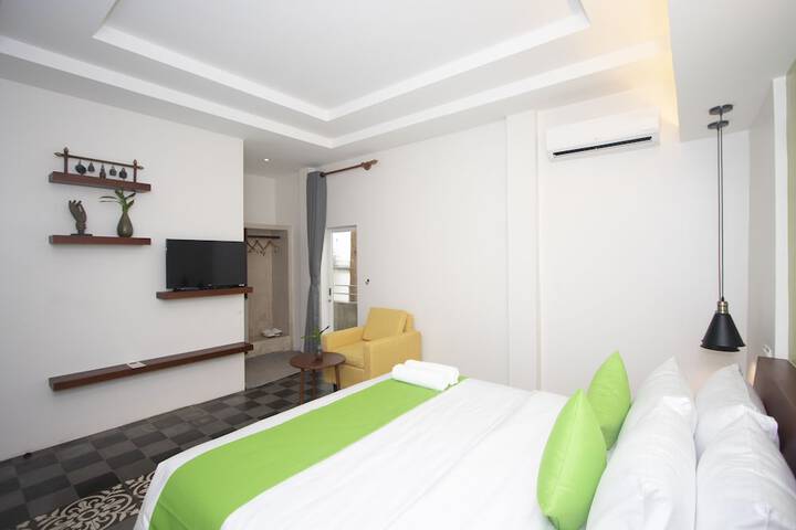 Room 26 of 177