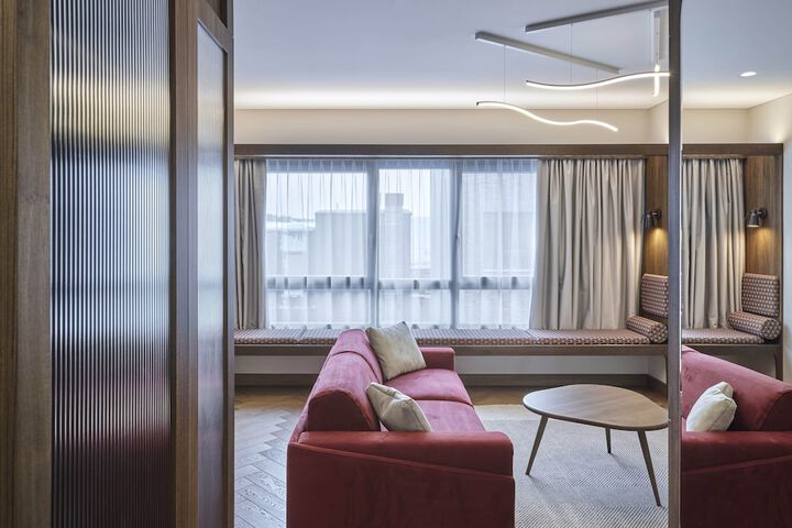 Room 37 of 114