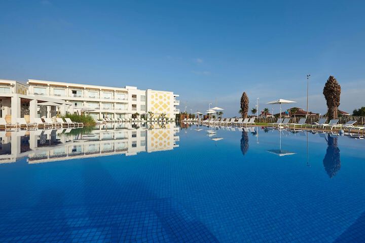 Pool 54 of 203