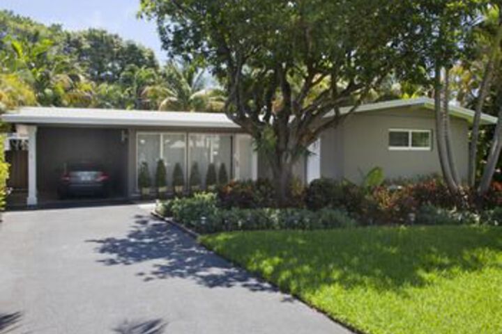 Image of Chic Florida Pool Home by RedAwning