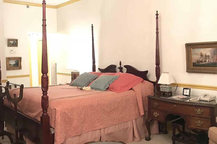 Room 13 of 84