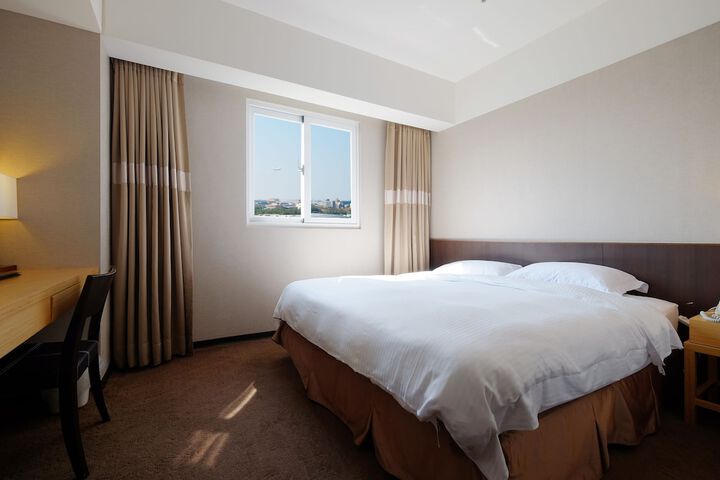 Room 12 of 60