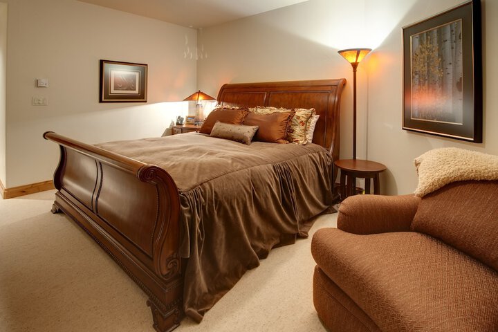 Room 9 of 174