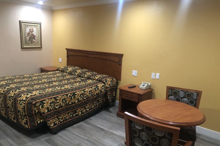 Standard | King Bed (4 of 27)