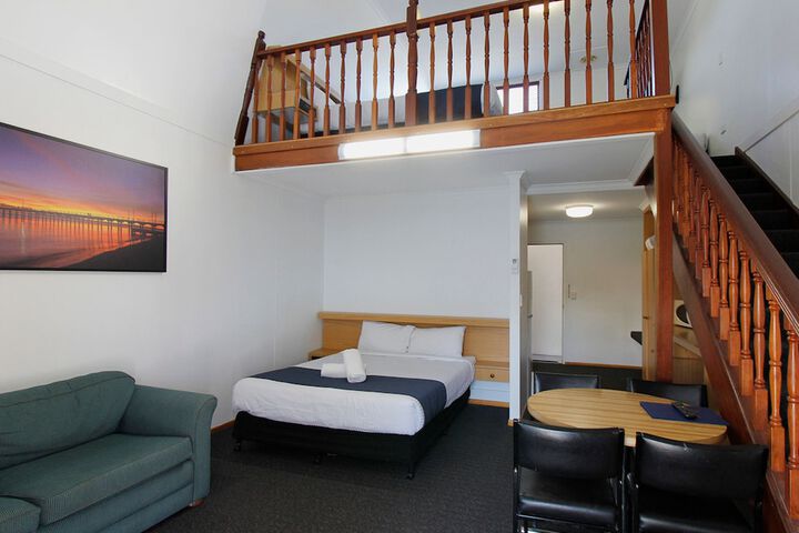Room 37 of 60