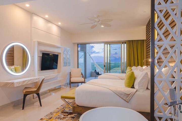 Room 3 of 27