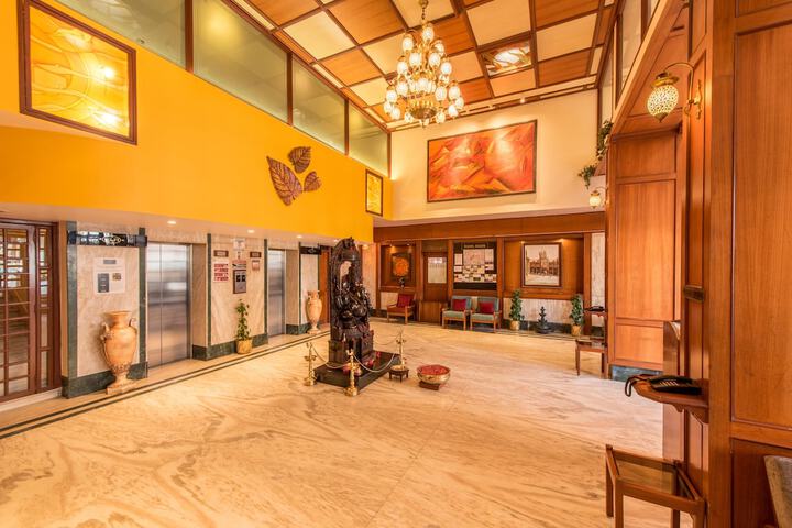 Guest Lobby