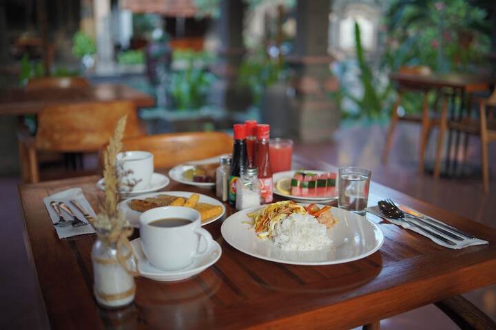 Dining 59 of 71
