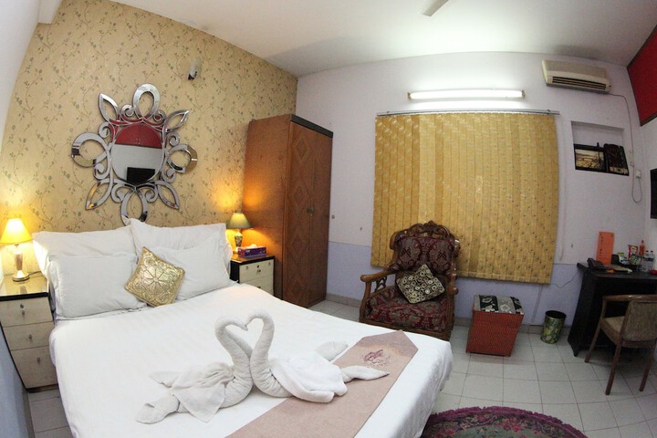 Room 15 of 144
