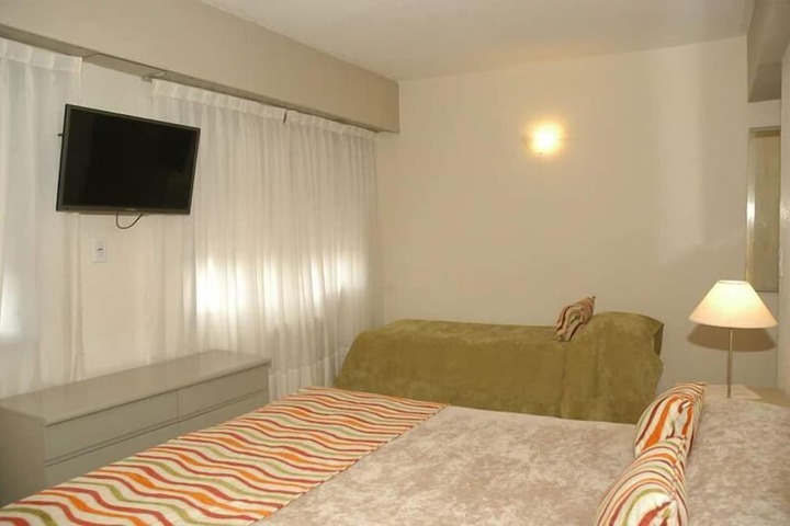 Room 3 of 27