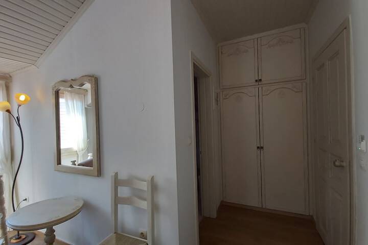 Room 21 of 446