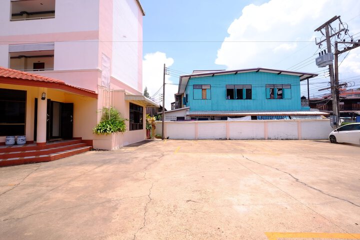 Property Grounds 15 of 19