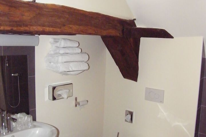 Room 28 of 55