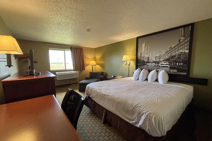 Room 14 of 26