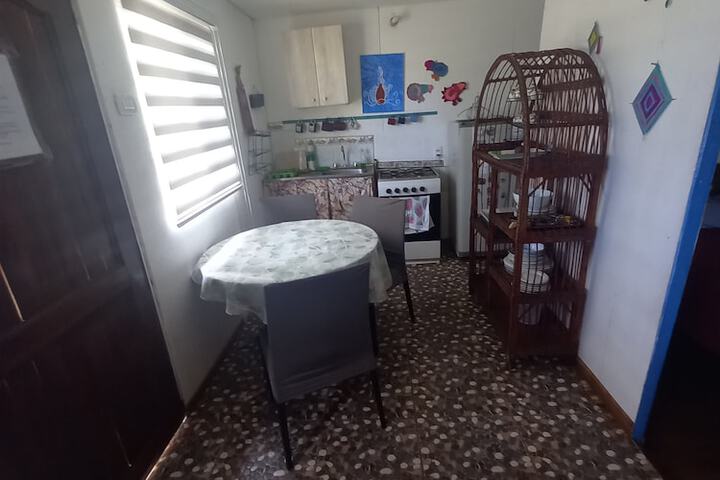Room 10 of 33