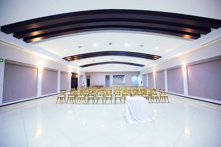 Ballroom/Hall 122 of 179