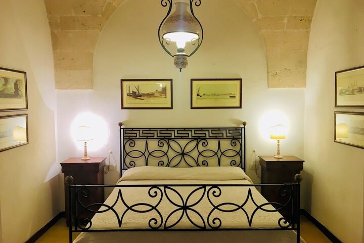 Room 11 of 29