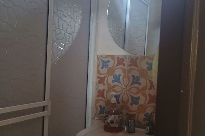 Room 15 of 27