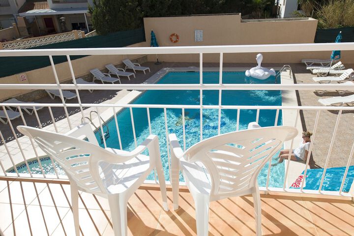 Pool Hotel