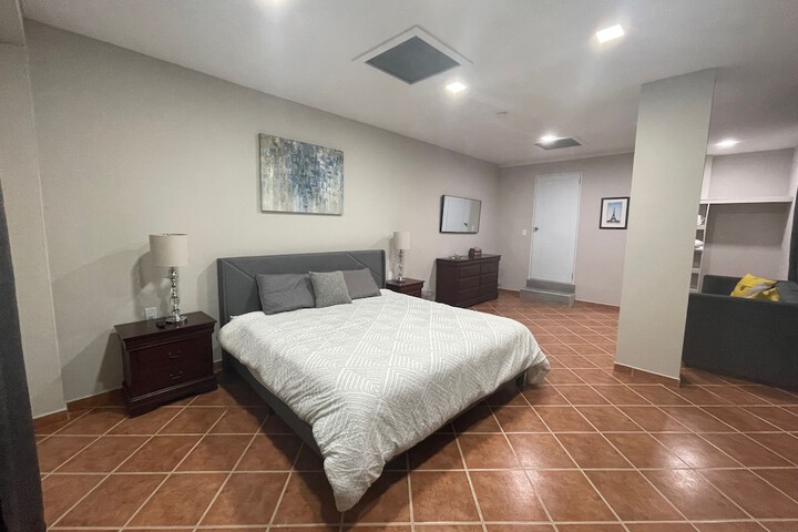 Room 3 of 25