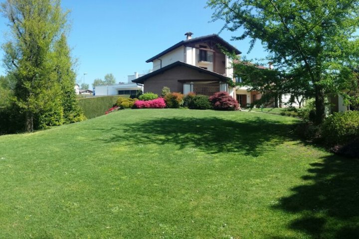 Exterior Photo