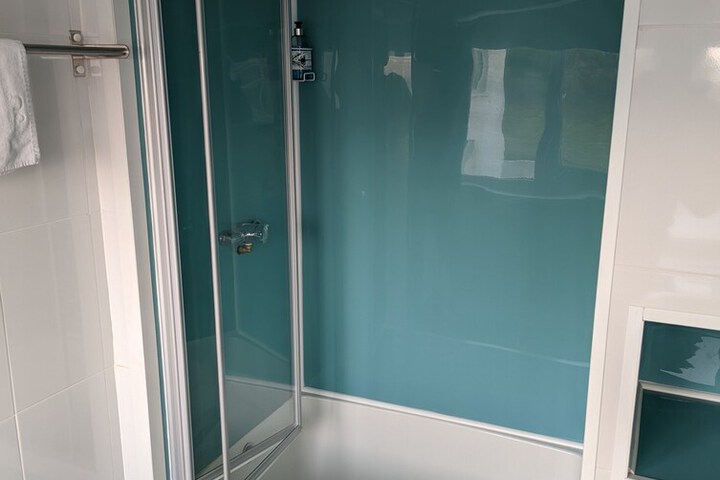 Room 8 of 13