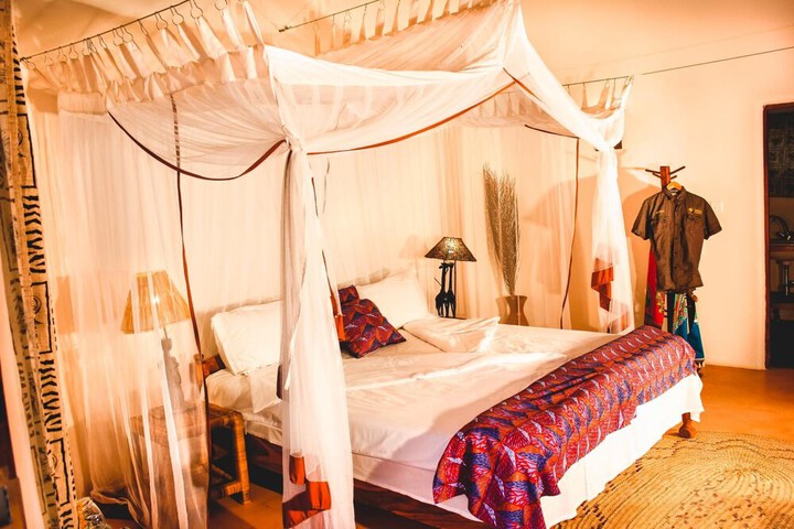 Room 5 of 28
