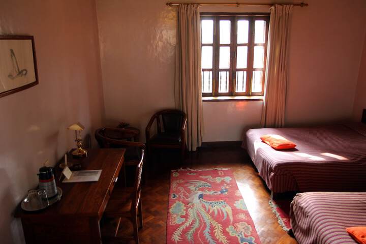 Room 9 of 30