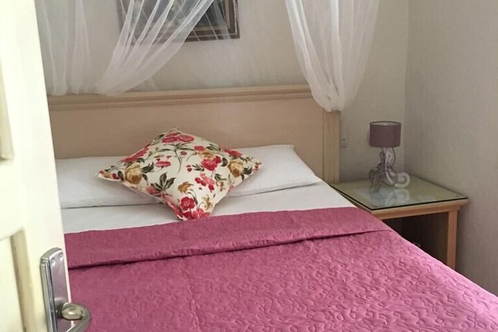 Room 17 of 96