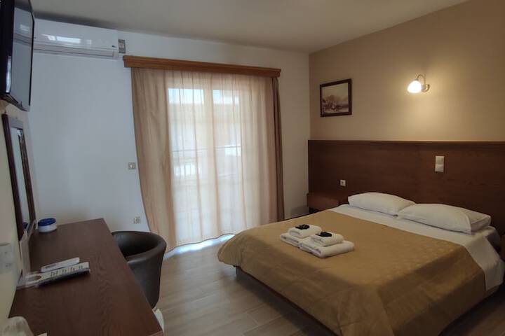 Room 17 of 44