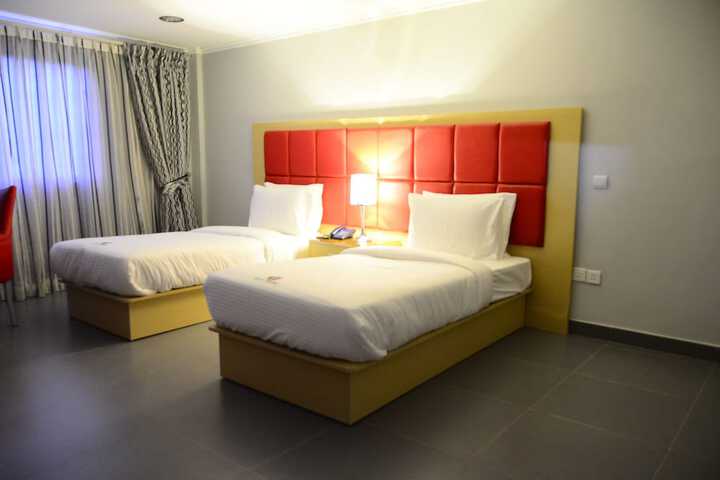 Room 5 of 16