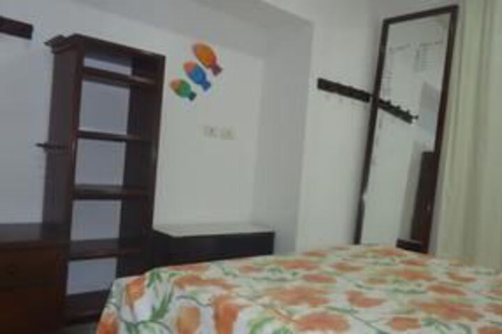 Room 21 of 36