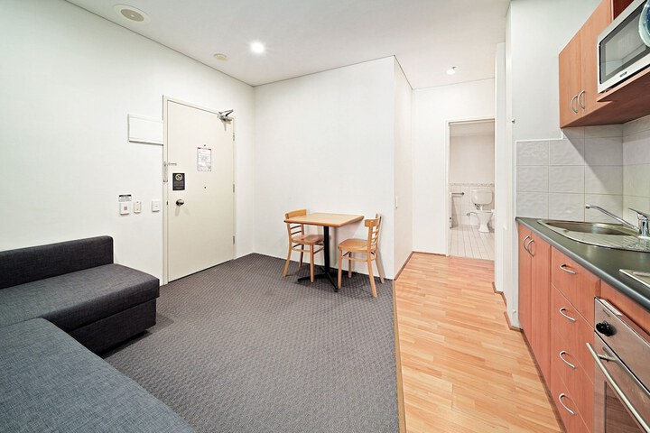 Room 71 of 120