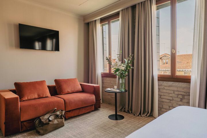 Room 47 of 67