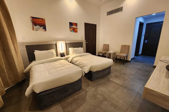 Room 10 of 10