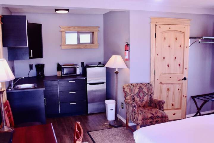 Room 3 of 21