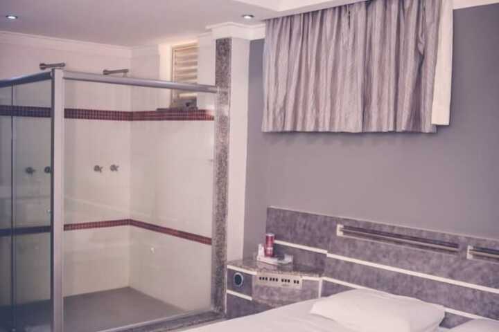 Room 43 of 62