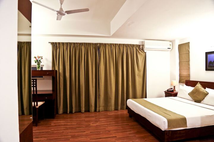 Room 14 of 61